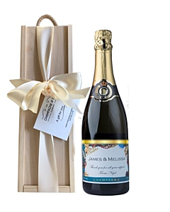 Personalised-Christmas-Champagne-in-Wooden-presentation-box