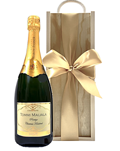 Personalised Classic Cuveé Champagne Magnum - in Wooden Presentation Box 