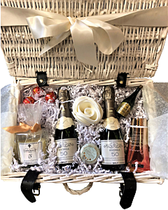 "My Moment to Relax" Mini Champagne Pamper Hamper - Champagne, Candle, Bath Bubbles & Chocolate Truffles