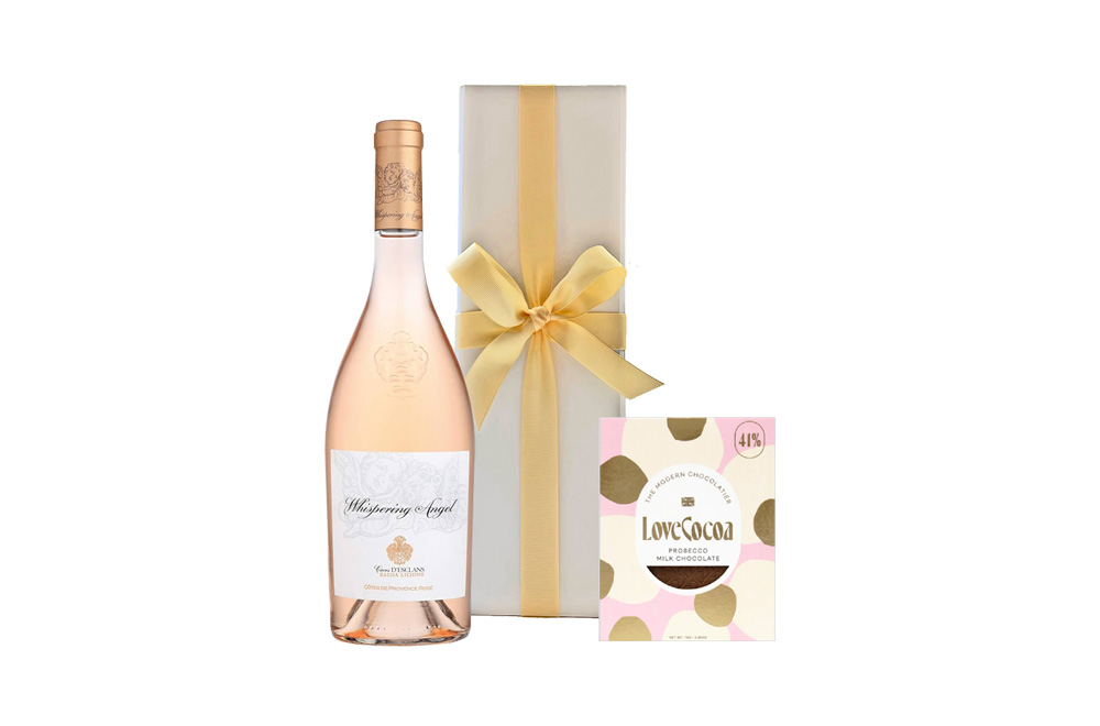 2 Champagne gifts in presentation boxes. Gift 1 - personalised wedding label, gift 2 - Moet
