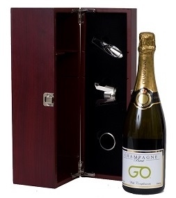 Branded-Prosecco-gift-in-wooden-gift-box